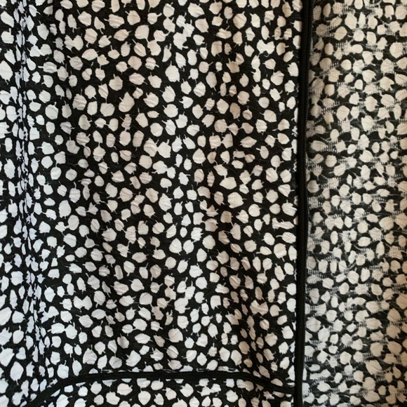 Laura Ashley Women Size 2X Black and White Top Coat Jacket Lightweight - Picture 2 of 4